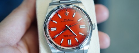 Rolex Oyster Perpetual Coral Red Dial 41 mm REF.124300 (09/2020)